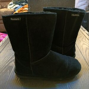 BearPaw Classic Black Boots new size 9